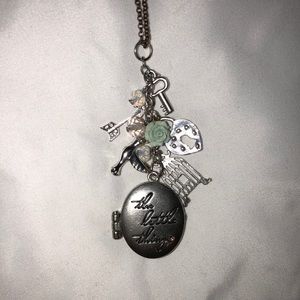 Locket/Necklace